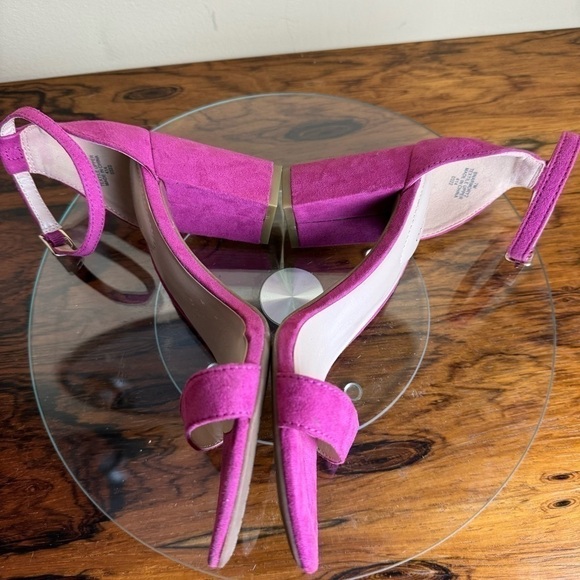 BANDOLINO Women's Armory Dress Sandals - Magenta Faux Suede - size 7 - Picture 10 of 14